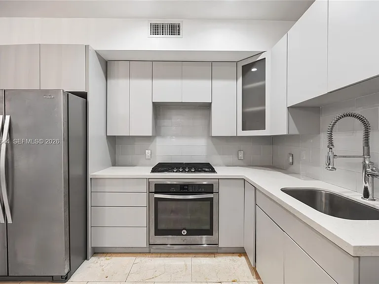 4215 Sheridan Ave #3 — Photo 6