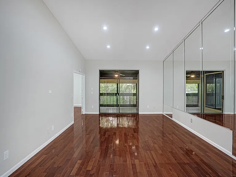 9280 Sabal Ridge Cir #B — Photo 18