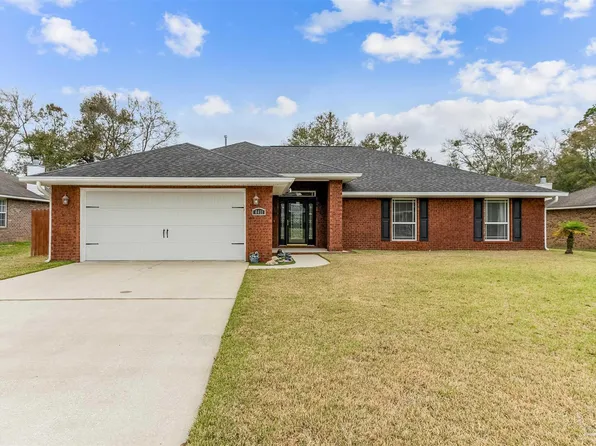 8411 Ferlon Ave, Pensacola, FL 32526