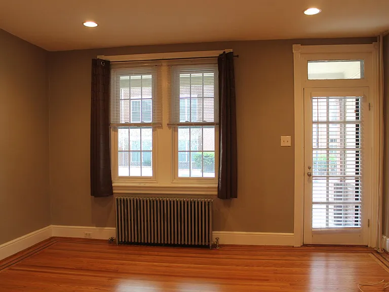 Front Room (Living)