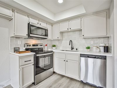 2712 Beaver Creek Ct APT 101, Las Vegas, NV, 89117