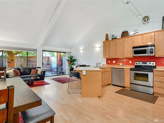 3rd image of 10027 NE 138th Pl Unit C7