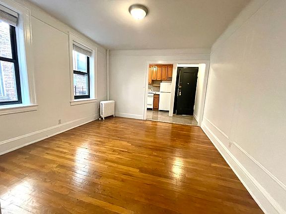 4th image of 30-71 33rd St #1S
