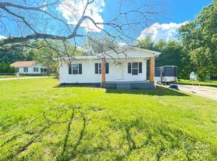 1052 S Grove Street Ext, Lincolnton, NC 28092