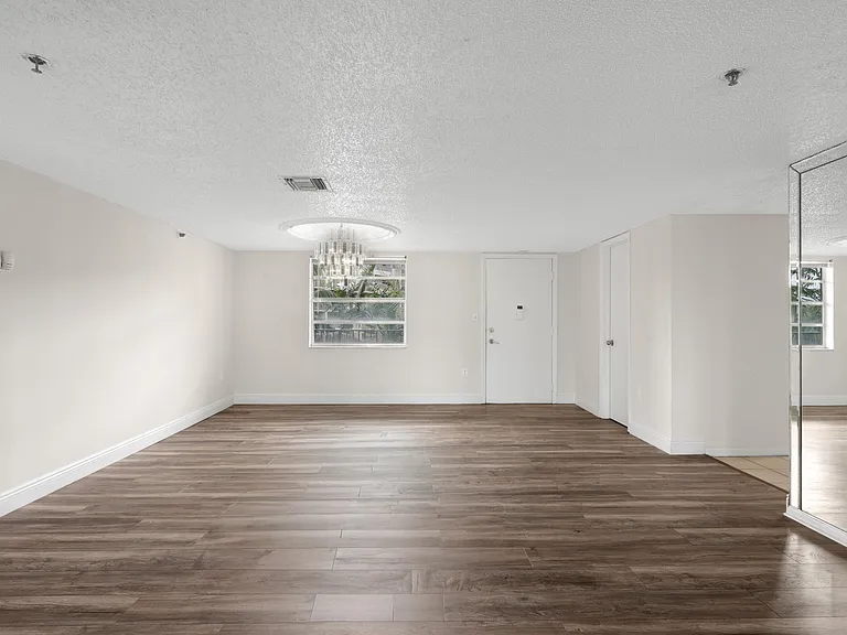 3940 Inverrary Blvd #404-A — Photo 3