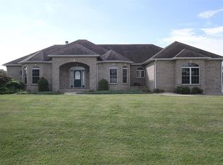120 Heritage Trl, Moro, IL 62067
