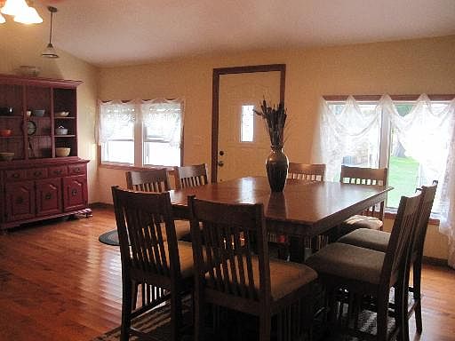 4th image of 12444 E Metcalf Ave