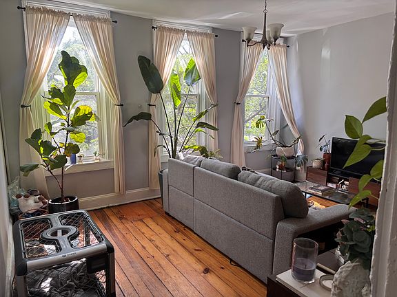 2nd image of 24 S Patterson Park Ave APT 2