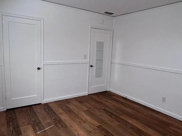 26 E Cortland Ave — Photo 22