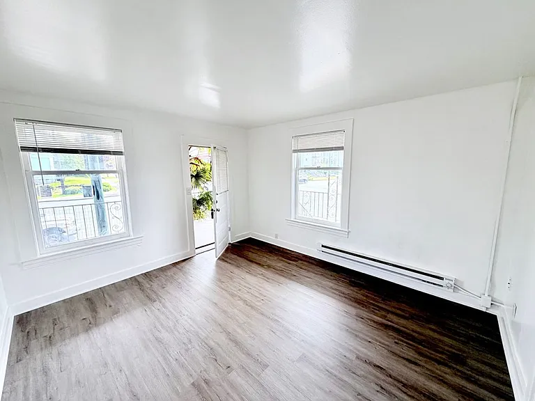 Norton Apartments @ Downtown Everett — Photo 5