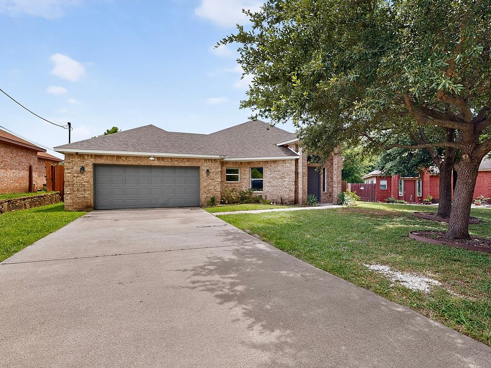 1st image of 2230 Larry Dr