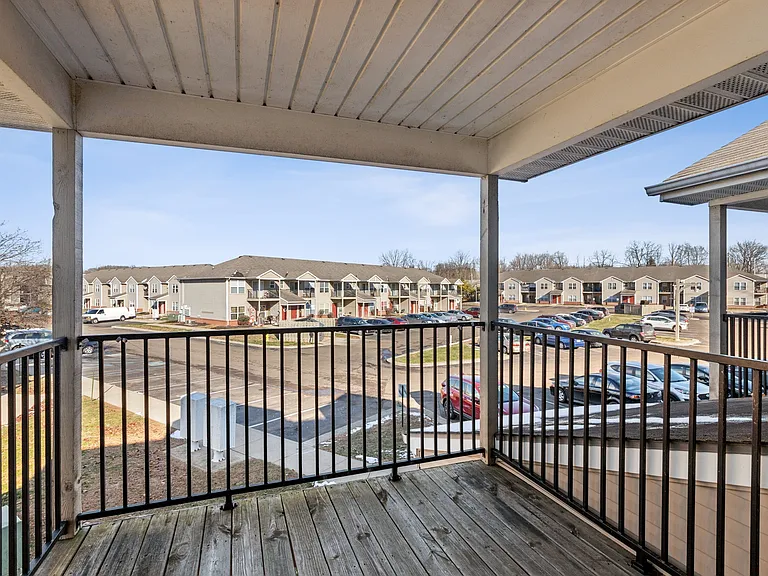 Waterfront Pointe — Photo 17