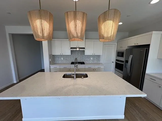 1229 Traverse Dr S — Photo 5