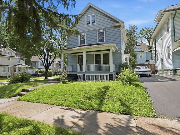 3rd image of 133 Parkside Ave