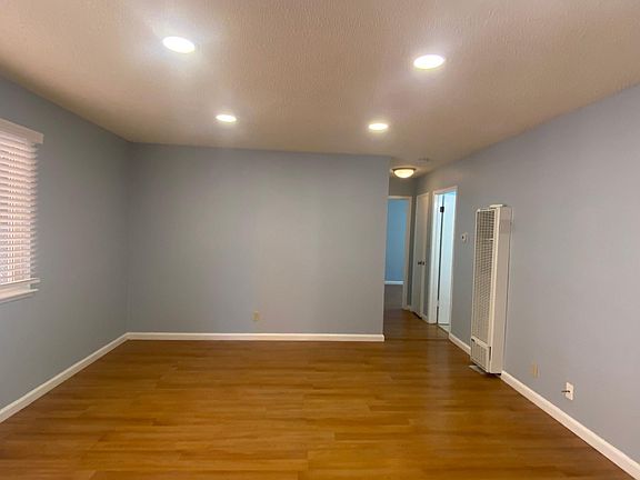 2nd image of 2030 22nd St #B