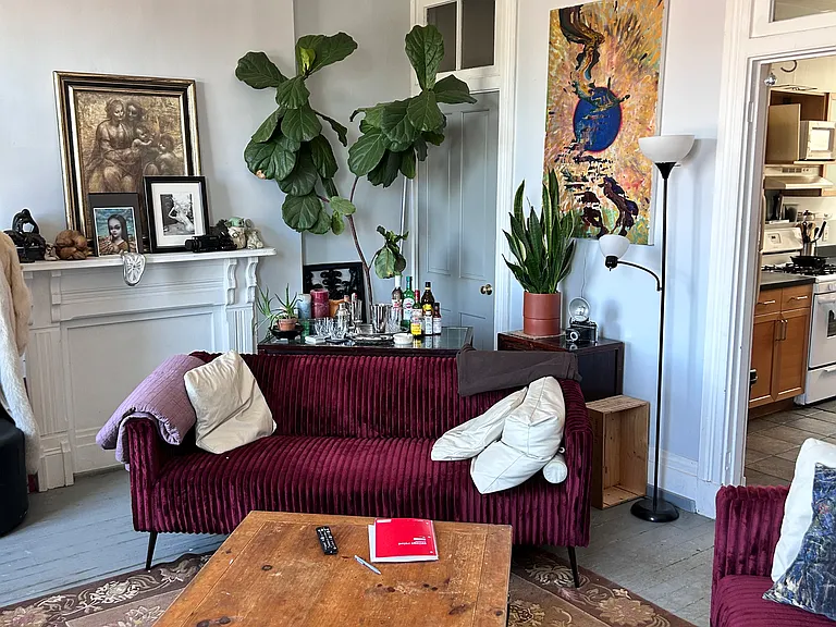 109 E 12th St #D — Photo 34