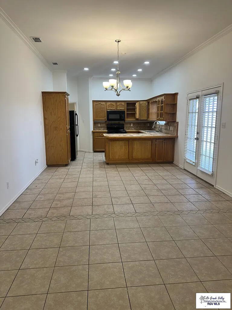 3 bed, 2.0 bath, 1680 sqft, $1,850 — Photo 3