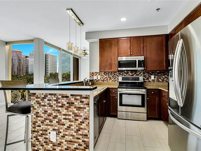 151 E Washington St #5B — Photo 12