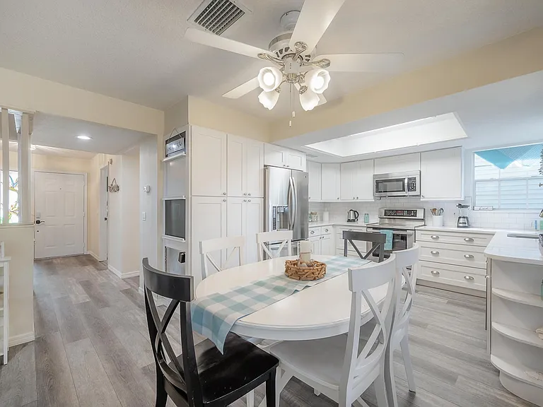 4210 W Roland St — Photo 32