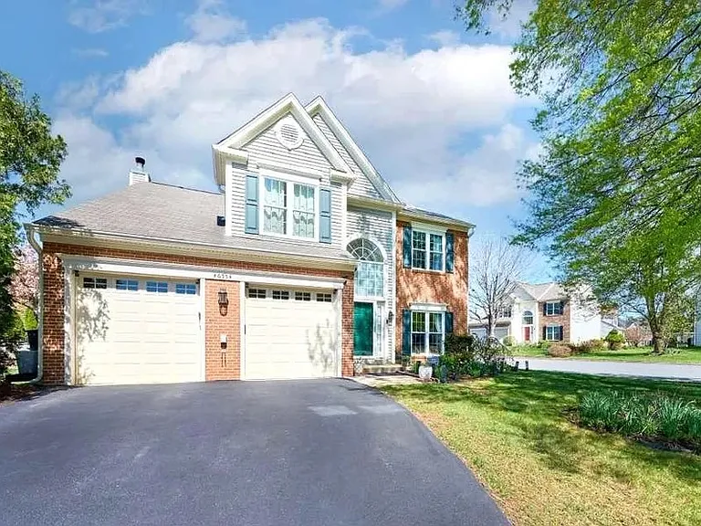 46554 Cedarhurst Dr — Photo 3