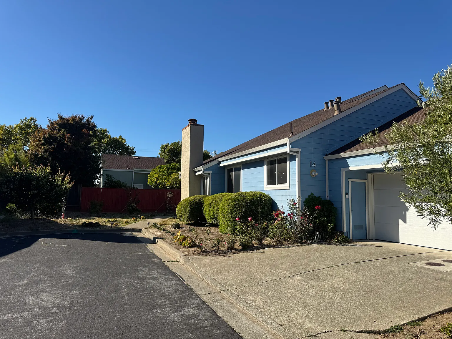 3 bed, 1710 sqft, $6,300 — Photo 2