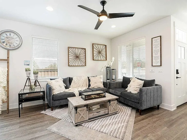 3062 NE Terreo Pl #3 — Photo 5