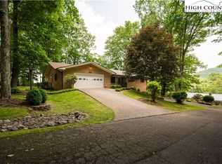 137 Walnut Ln, West Jefferson, NC 28694