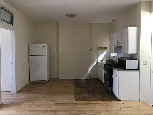 Rented by Four Seasons of NY Inc | media 10