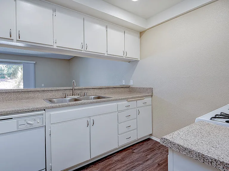 Grande Apartment Homes Kitchen