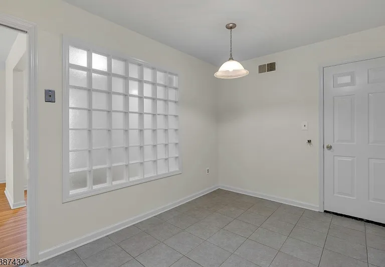 10 Shelley Pl — Photo 7