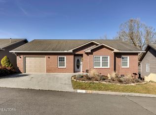 13 Riverview Dr, Oak Ridge, TN 37830