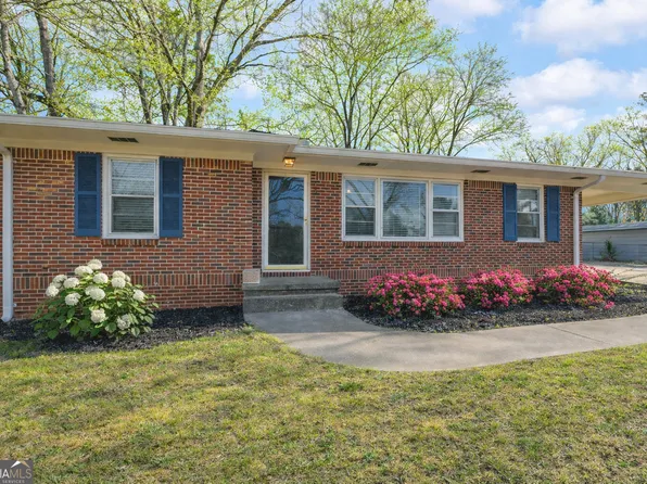 93 Hickory Cir, Toccoa, GA 30577