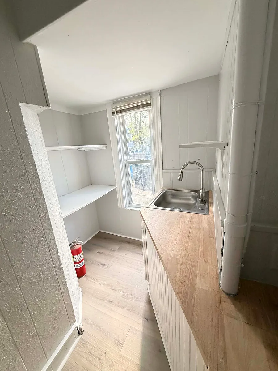 Building Photo - 49 Wilson Ave #1