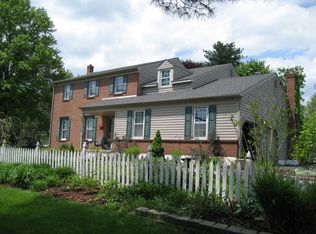 105 Taylors Mill Rd, West Chester, PA 19380