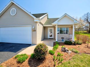 1096 Fountain View Cir UNIT 4, Holland, MI 49423