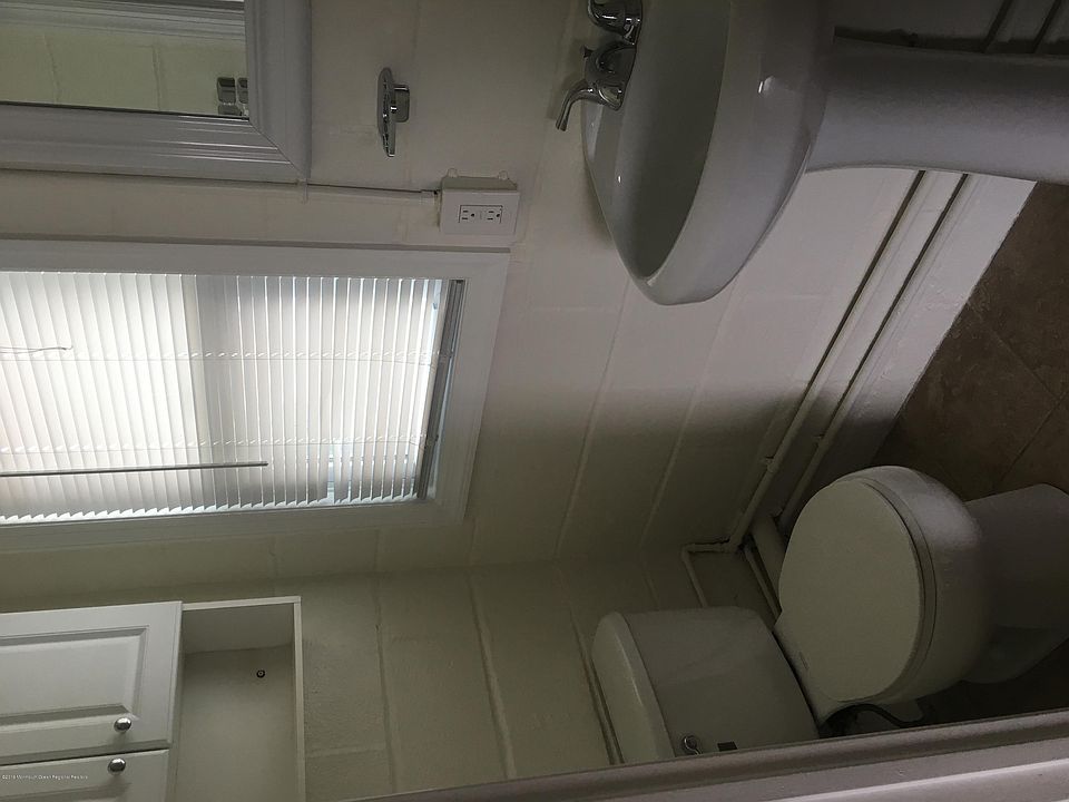 2nd image of 715 Union Ave APT 4