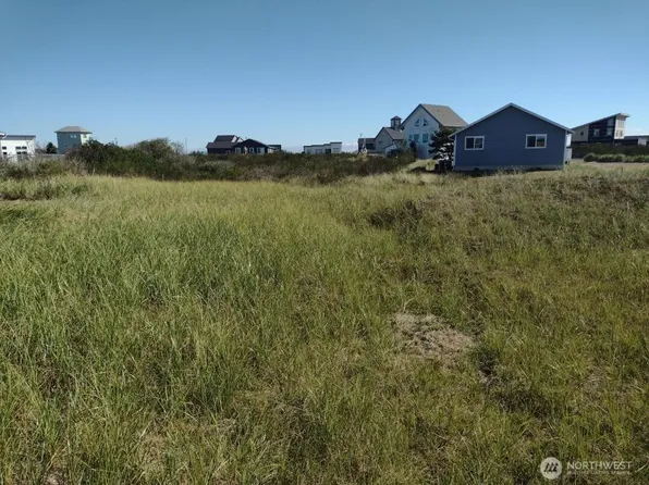 1420 Kona Court SW, Ocean Shores, WA 98569