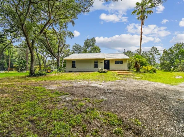 1424 Crystal Springs Rd, Zephyrhills, FL 33540
