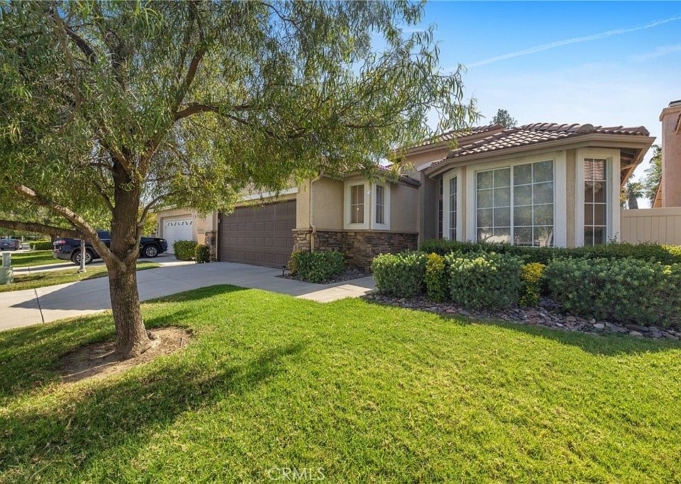 1st image of 29303 Hidden Lake Dr