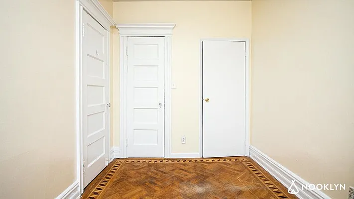 Rented by Nooklyn NYC LLC | media 12