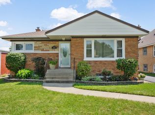 1865 Buckingham Ave, Westchester, IL