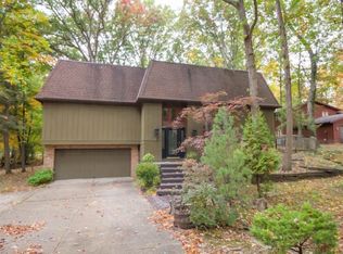 20024 Idlewood Trl, Strongsville, OH 44149