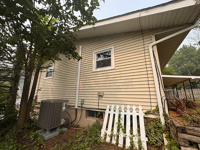 443 Bath Ave — Photo 48