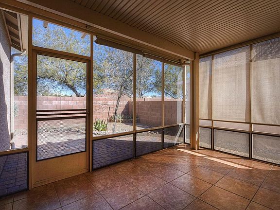 3rd image of 9416 N Desert Mist Ln