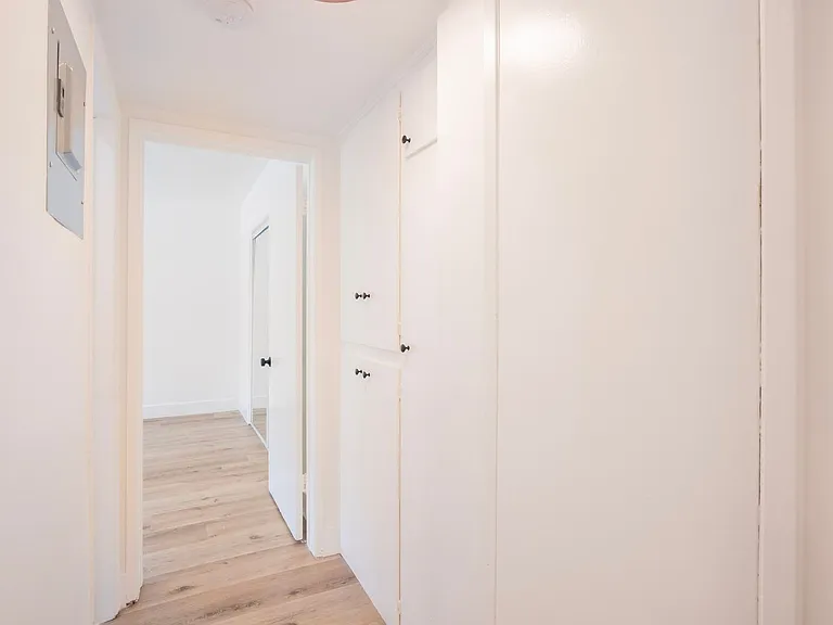 904 N Sierra Bonita Ave — Photo 21