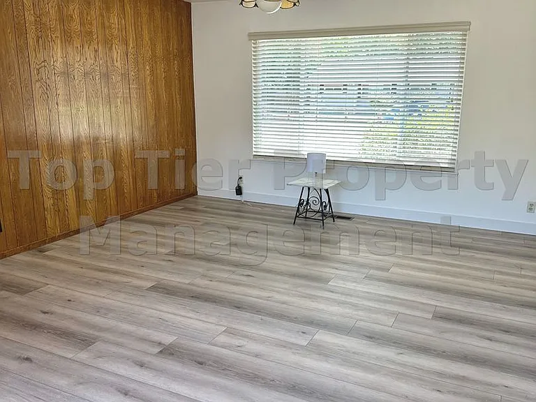 2265 Walnut Blvd — Photo 15