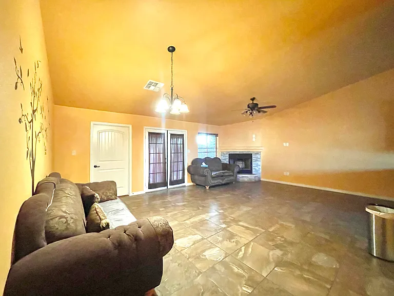 597 N Marshall Loop Ct — Photo 8
