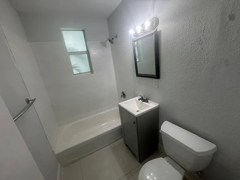 7610 Byron Ave Miami Beach, FL 33141 — Photo 6