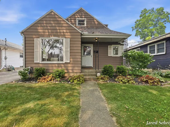 1171 5th St NW, Grand Rapids, MI 49504