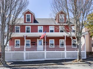 21 Hawkes St APT 4, Marblehead, MA 01945